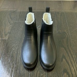 J Crew Chelsea rain boots with shearling lining